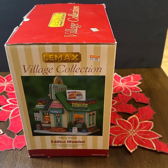 Lemax Patty's Donuts Building - Picture 12 of 12